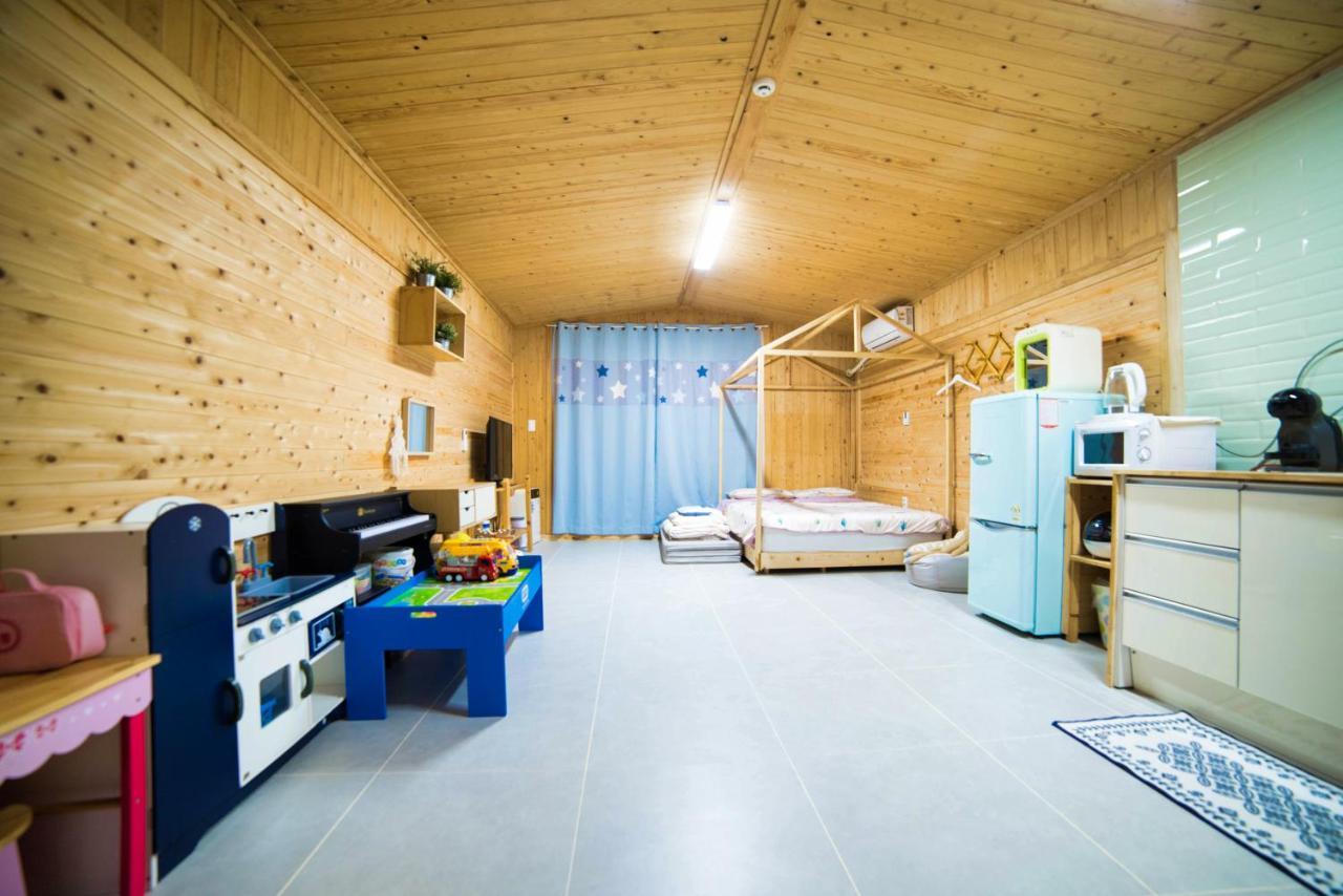 Jeju Sunflower Pension Seogwipo Exterior foto